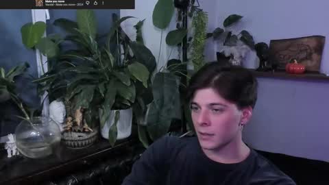 Snapshot of whiteegrimm chatting on November 14, 8:40 pm Gus online show from November 14, 8:40 pm