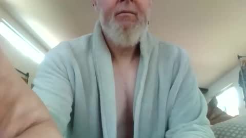 whitepantieman online show from October 5, 10:29 pm