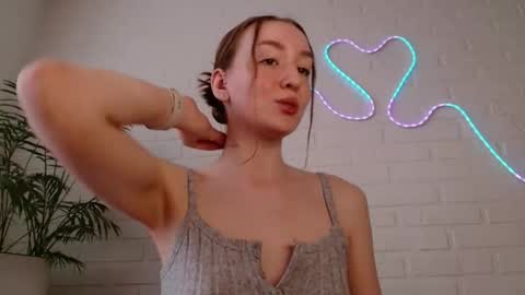 Snapshot of whiteprincessluna chatting on April 12, 11:59 am You wont find me here on Saturdays and Sundays online show from April 12, 11:59 am