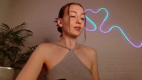 Snapshot of whiteprincessluna chatting on April 17, 3:37 pm You wont find me here on Saturdays and Sundays online show from April 17, 3:37 pm