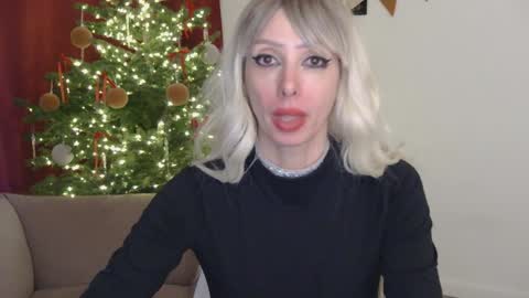 White Queen online show from December 24, 12:00 am