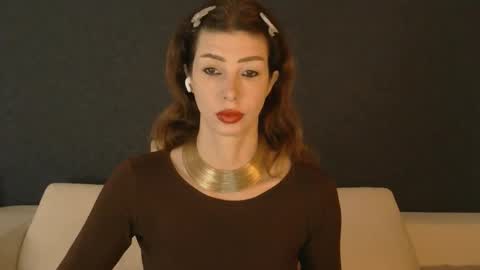 White Queen online show from September 27, 11:37 am