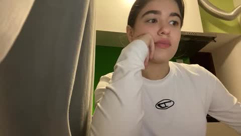 Snapshot of whitesun18 chatting on November 28, 5:37 pm Eve online show from November 28, 5:37 pm