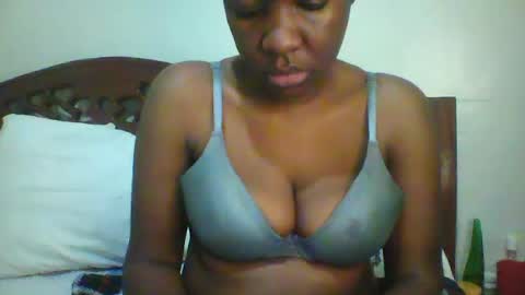 whitney_ly online show from June 18, 6:02 am