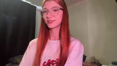 Snapshot of whitneyblaze chatting on June 10, 5:07 am Alaska 3 online show from June 10, 5:07 am