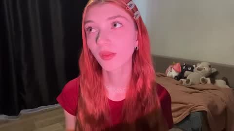Snapshot of whitneyblaze chatting on June 13, 5:49 am Alaska 3 online show from June 13, 5:49 am