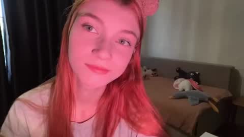 Snapshot of whitneyblaze chatting on June 14, 1:24 pm Alaska 3 online show from June 14, 1:24 pm