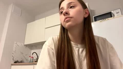 Vicky online show from March 23, 6:23 pm