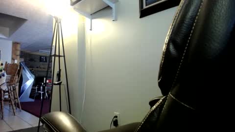 whofcares2 online show from October 1, 4:02 pm