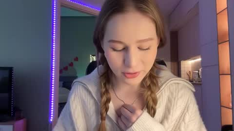 Alisa online show from December 2, 6:30 am