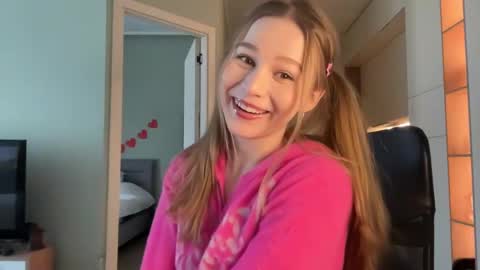 Alisa online show from December 4, 6:33 am