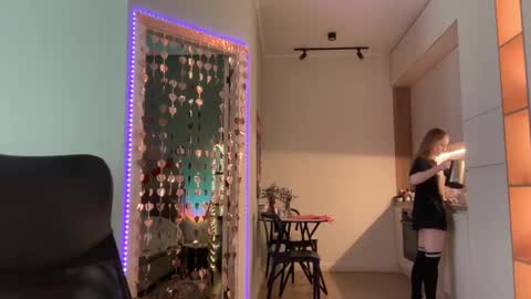 Alisa online show from February 5, 7:07 am