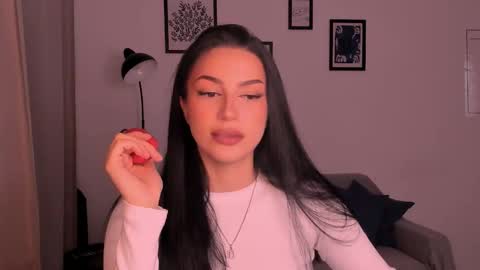 Snapshot of whoislulu chatting on October 18, 7:03 pm whoislulu online show from October 18, 7:03 pm