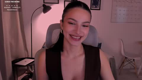 Snapshot of whoislulu chatting on December 14, 8:24 pm whoislulu online show from December 14, 8:24 pm