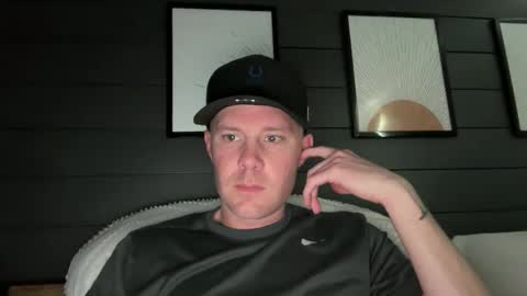 whoops1017 online show from April 2, 6:49 pm