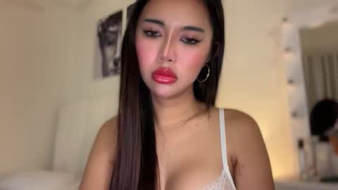 Snapshot of whoss_sofia chatting on March 23, 5:50 pm Sofia online show from March 23, 5:50 pm