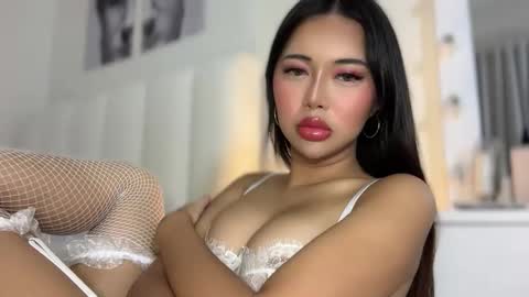 Snapshot of whoss_sofia chatting on March 26, 7:08 pm Sofia online show from March 26, 7:08 pm