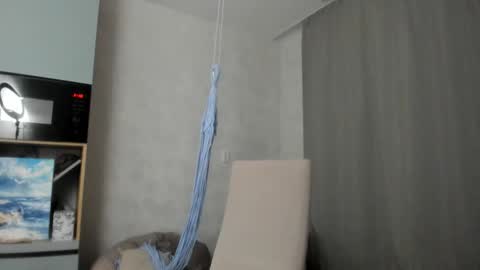 Snapshot of why_again_me chatting on November 9, 6:50 pm Veronica online show from November 9, 6:50 pm