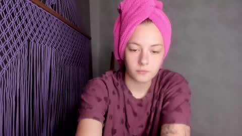 Veronica online show from May 31, 7:48 pm