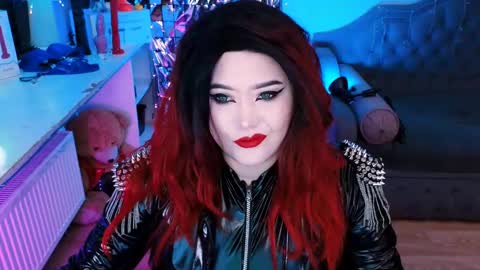Laura  online show from February 17, 4:31 am