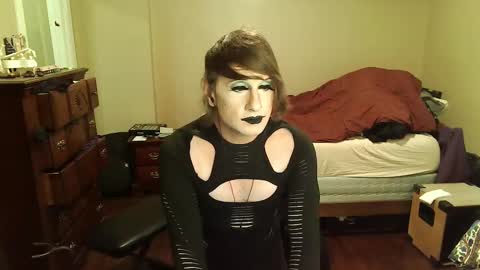 Countess of Hotdogs online show from March 10, 2:17 am