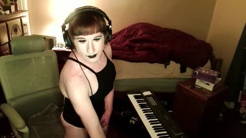 Countess of Hotdogs online show from November 29, 4:59 am