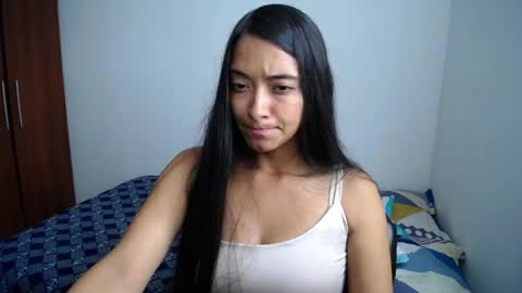 Ilauren online show from May 12, 6:27 pm