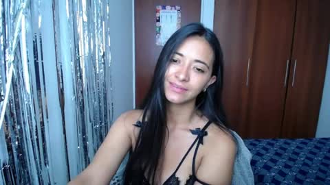 Ilauren online show from June 8, 9:20 am