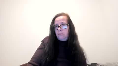 Wiggly Peach Goddess online show from February 4, 4:18 am