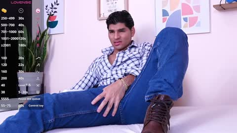 wild_col online show from January 26, 1:15 pm