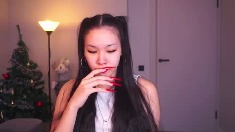 Snapshot of wildabottiglieri chatting on December 16, 5:34 am Kiki online show from December 16, 5:34 am