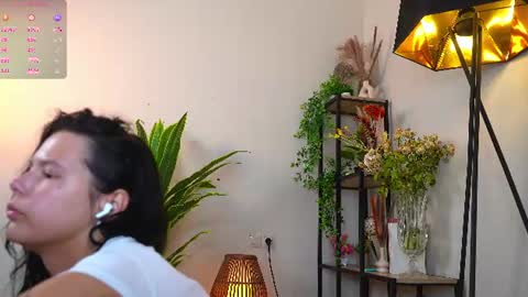 Mia online show from June 16, 4:04 am