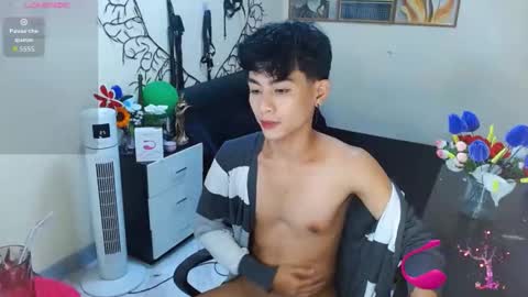 Snapshot of wildesttwinky chatting on October 25, 6:57 pm Arvie Rubio online show from October 25, 6:57 pm