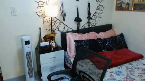 Snapshot of wildesttwinky chatting on December 17, 12:27 am Arvie Rubio online show from December 17, 12:27 am