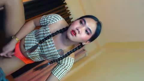 Lianelaiza online show from March 13, 6:47 pm