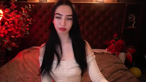 Snapshot of wildkittenx_ chatting on November 13, 6:45 am Alena online show from November 13, 6:45 am