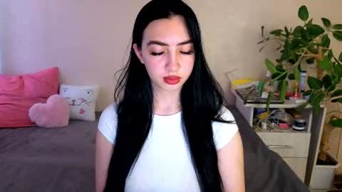 Snapshot of wildkittenx_ chatting on June 28, 3:56 am Alena online show from June 28, 3:56 am