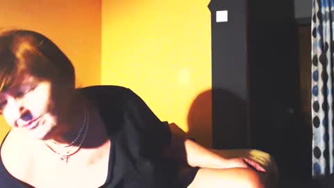 WildRedCat online show from February 9, 11:15 pm