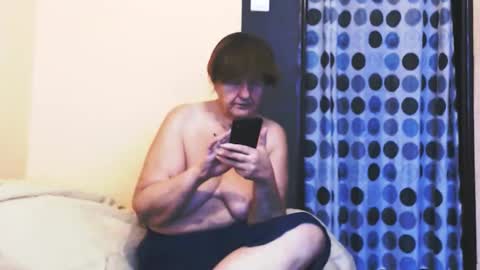 WildRedCat online show from October 20, 8:37 am