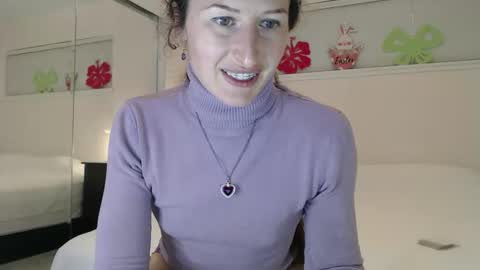 Snapshot of wildrose_l chatting on April 2, 1:58 am WildRose L - check my Pinned tweet if you dont see me online within 5 minutes after Ive sent email notifications online show from April 2, 1:58 am