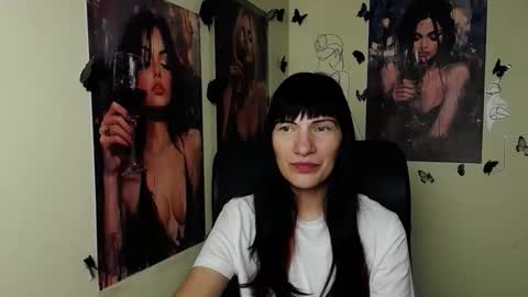 Snapshot of wildsoul8 chatting on March 30, 12:17 pm Rosalinda online show from March 30, 12:17 pm