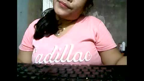 wildveron_205 online show from December 3, 12:25 pm