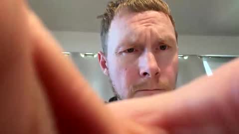 Snapshot of will2b2b chatting on March 28, 7:46 pm will2b2b online show from March 28, 7:46 pm