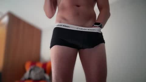 will3hotboi online show from June 24, 1:21 pm