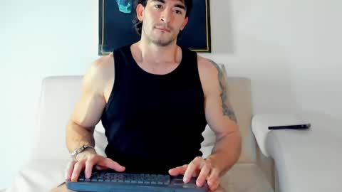 Snapshot of will_ferrari300 chatting on April 15, 11:49 pm will_ferrari300 online show from April 15, 11:49 pm