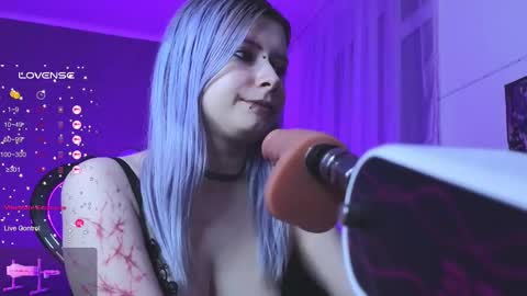 Snapshot of will_vand0m chatting on February 21, 6:15 pm Your virtual girlfriend online show from February 21, 6:15 pm