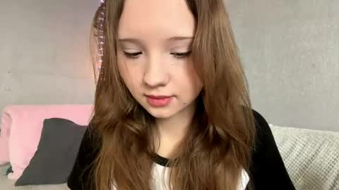 Olivia online show from June 7, 3:05 pm