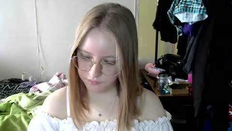 Olivia online show from July 9, 5:44 am