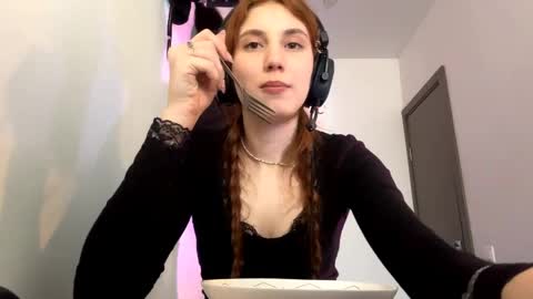 Alice online show from March 27, 12:27 pm