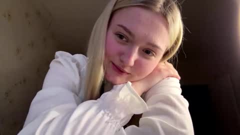 Sophia online show from March 23, 2:54 pm